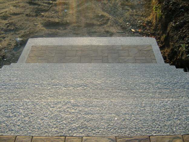 Caledonia Semi-Standard Steps 3