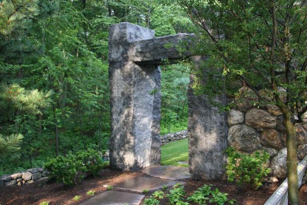 Caledonia Pillars New-England Fieldstone