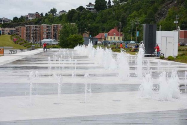 Fontaine Quai Paquet Levis